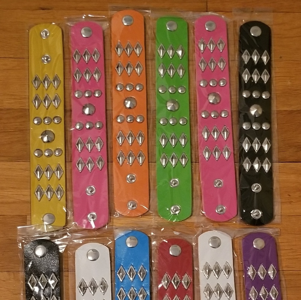 Women's/Kids snap on bracelets